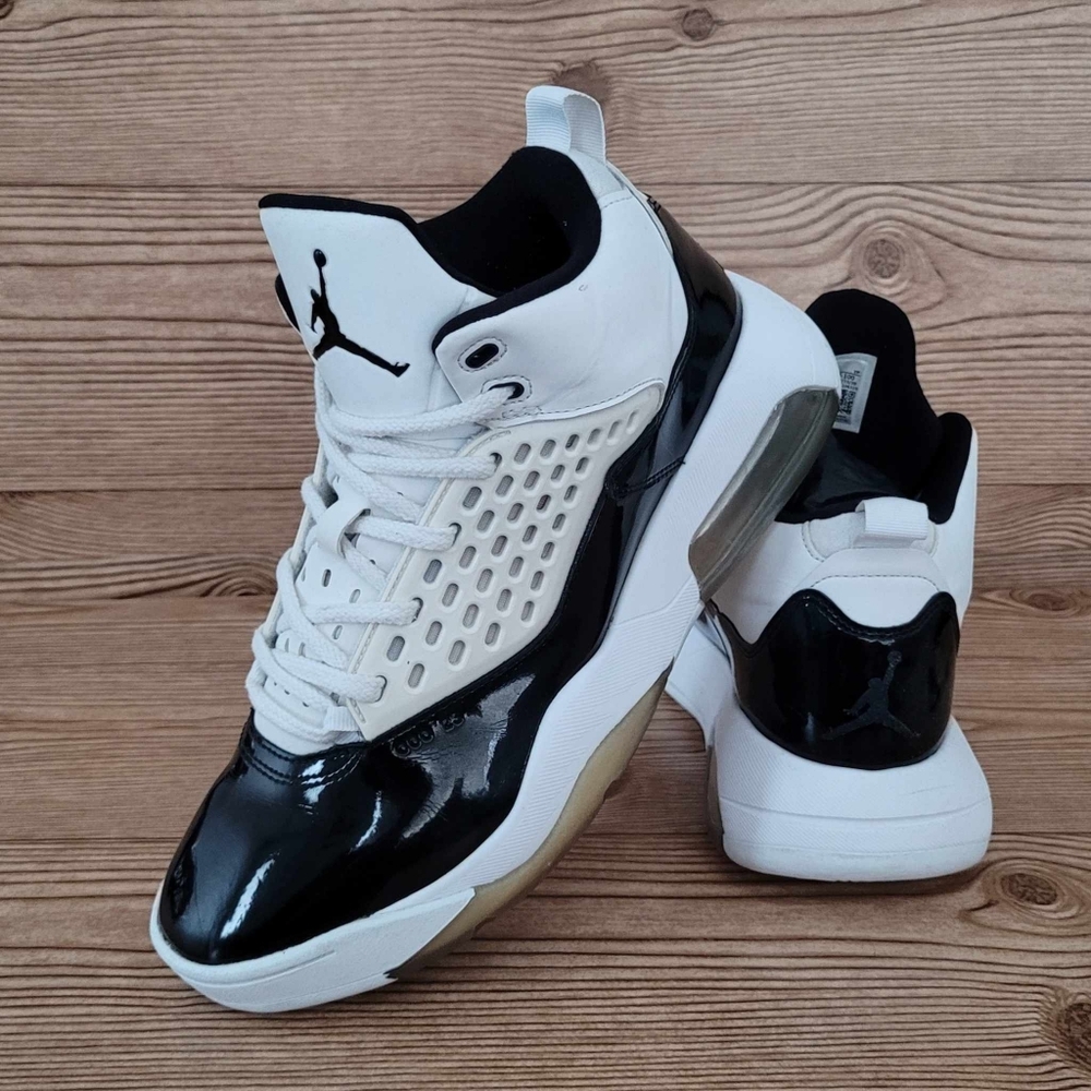 Jordan Maxin 200 'White Ice'